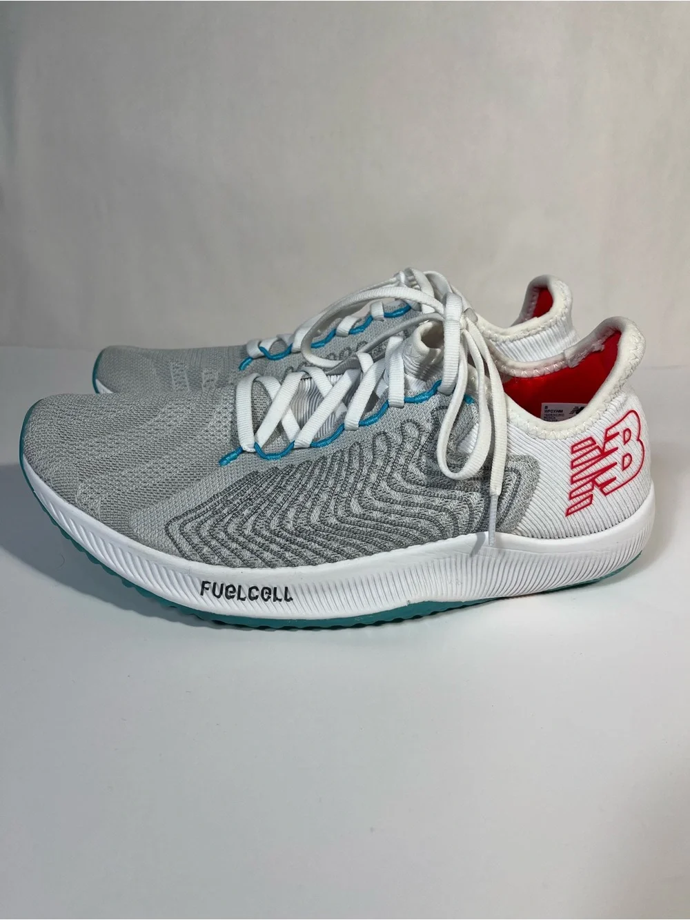 New Balance Women’s FuelCell Rebel Size 9.5